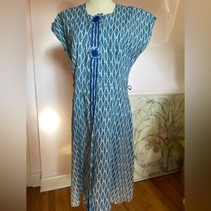 1950s/1960s Volup patterned blue house  dress. All Cotton